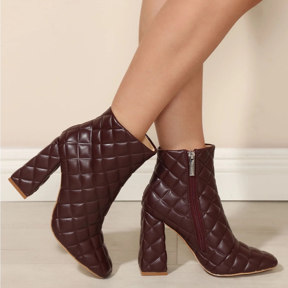 Quilted Ankle Boots - Brown